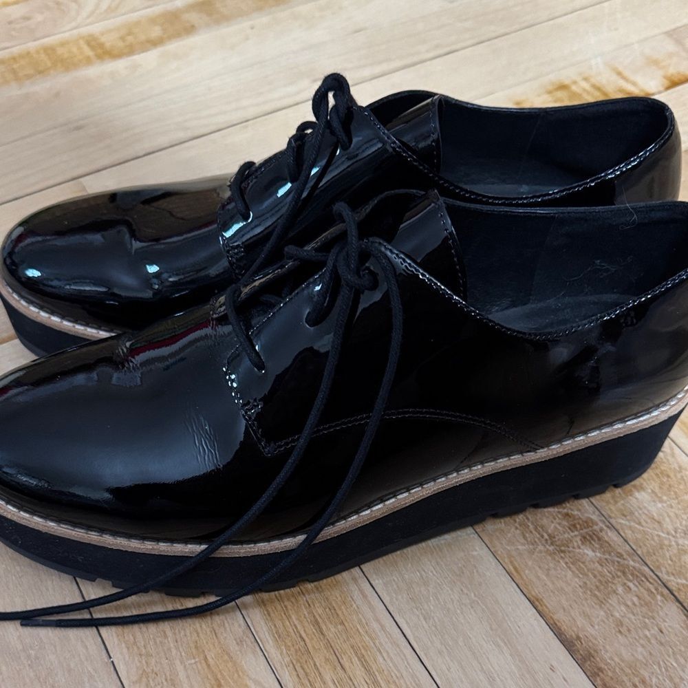 Black Patent Leather women’s Shoes - Picture 6 of 6